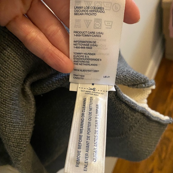 XS Men’s Tommy Hilfiger sweater grey front collar zipper embroidered logo - Picture 8 of 13